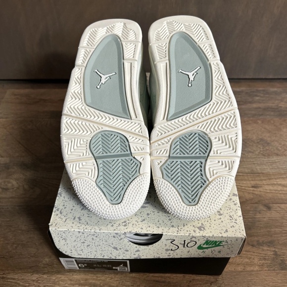 Nike Jordan Air Jordan 4 RM Seafoam Sneakers - Picture 7 of 10